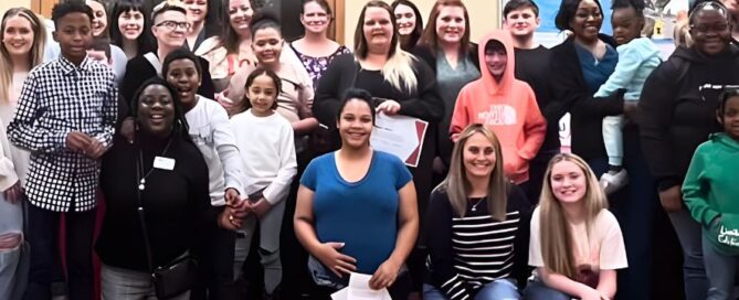 Group photo of Single Parent Recipients